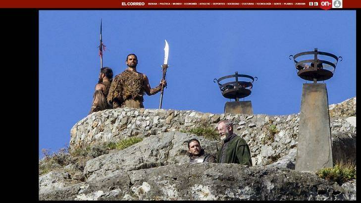 Kit Harrington, who plays Jon Snow, on set in Spain with two Dothraki warriors standing guard, in a leaked pic as it appears on El Correo's website. Photo: El Correo