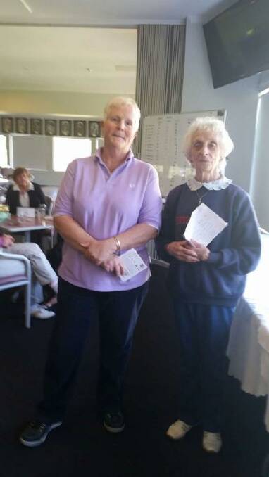 Open Winner Trudy Payne and Shirley Williamson. Photo: Supplied.