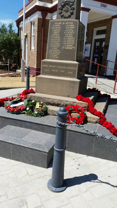 Poppies adorned the Cenotaph for the Remembrance Day ceremony in Gunning on Tuesday. Photo: Supplied.
