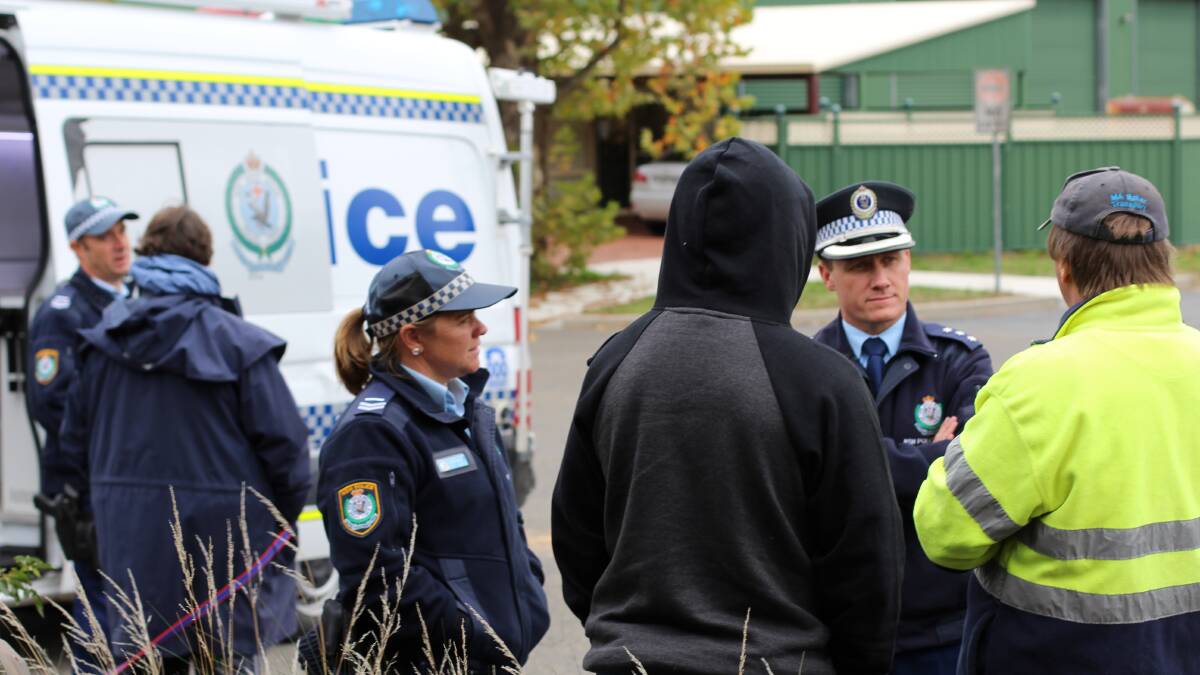 Police addressing Murrumbateman residents regarding the break-and-enter spree that has occurred in the Yass Valley over the last month.

