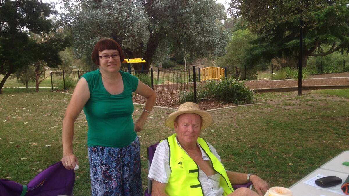 Yass locals Ingrid and Rod were on hand to help out during Clean Up Australia Day.