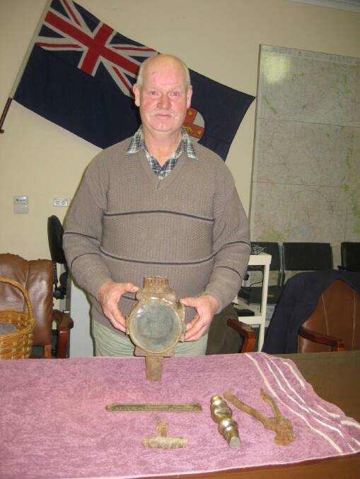 Philip Brown of Crows Nest, Dalton had a 'Show and Tell' at the June meeting of the Gunning & District Historical Society.
