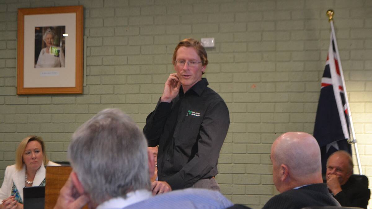 Tom McDonald spoke to council about asbestos issues on Wednesday night. Photo: Jessica Cole.