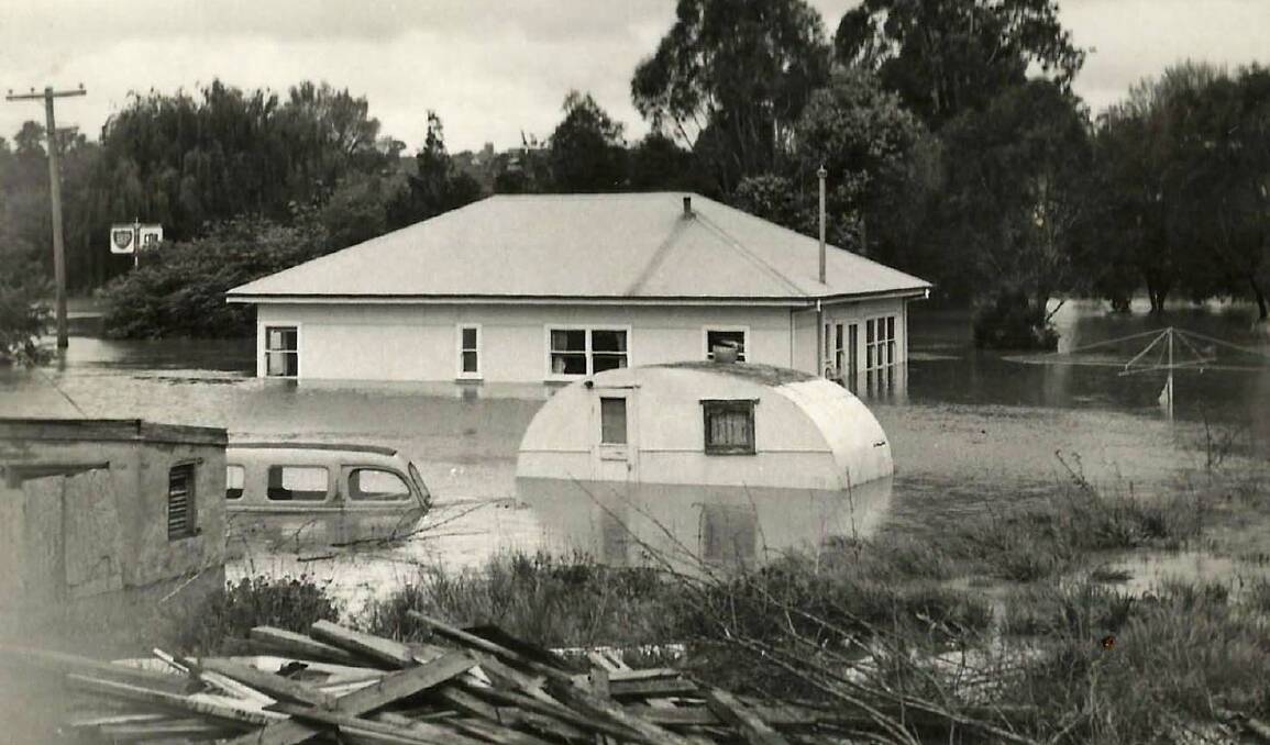 Another heavy inundation, date unknown. Photo: Yass & District Historical Society Collection.