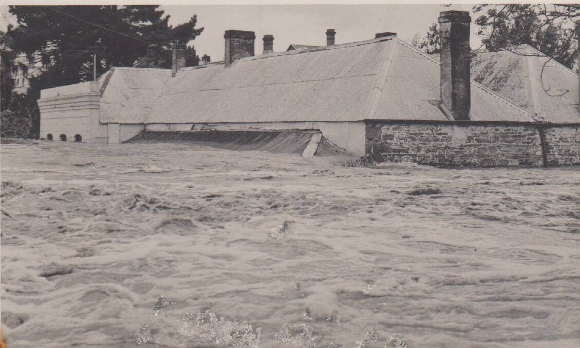 Only the top of this cobblestone cottage was visible during the flood of 1959. Photo: Yass & District Historical Society Collection. 