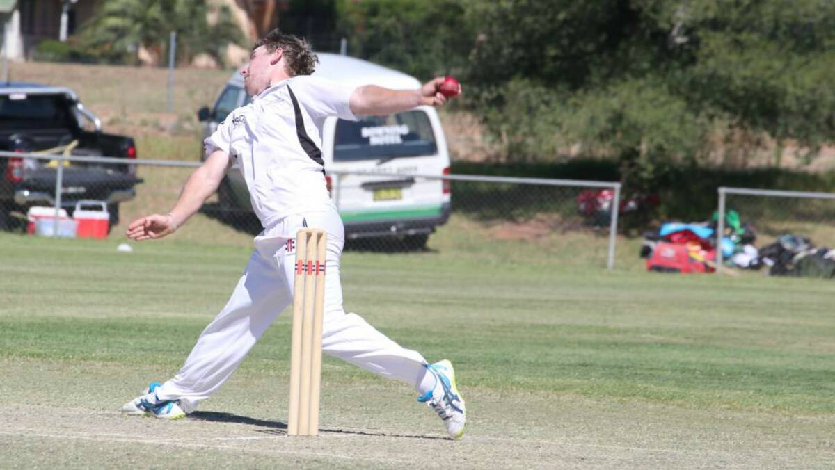 In stride: Lachlan O'Mara steams in against Leeton on the weekend. Lachlan finished with 2/19 and bowled well in tandem with Beau Walker. Photo: Anthony Stipo. 