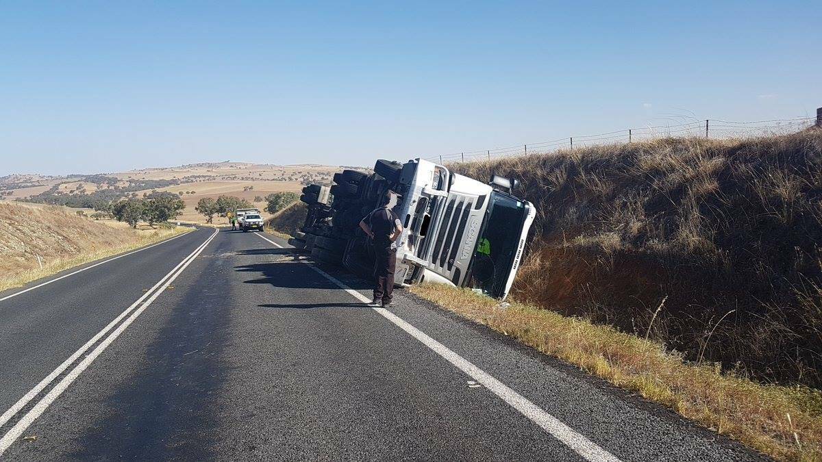 The truck crash on Lachlan Valley Way. Photo: Live Traffic NSW