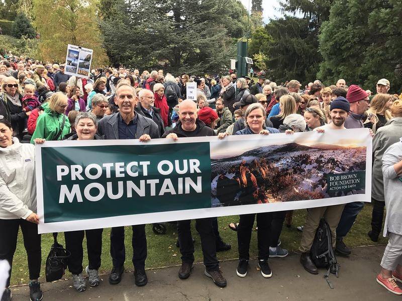 Thousands of people attended a 2018 anti-cable car protest headed by former Greens leader Bob Brown.