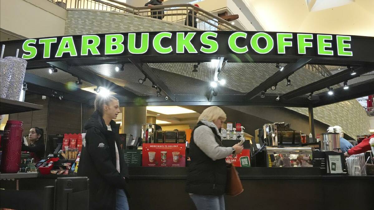 The man's lawyers said a Starbucks worker didn't secure the scalding-hot tea into a takeaway tray. (AP PHOTO) The man's lawyers said a Starbucks worker didn't secure the scalding-hot tea into a takeaway tray. (AP PHOTO)