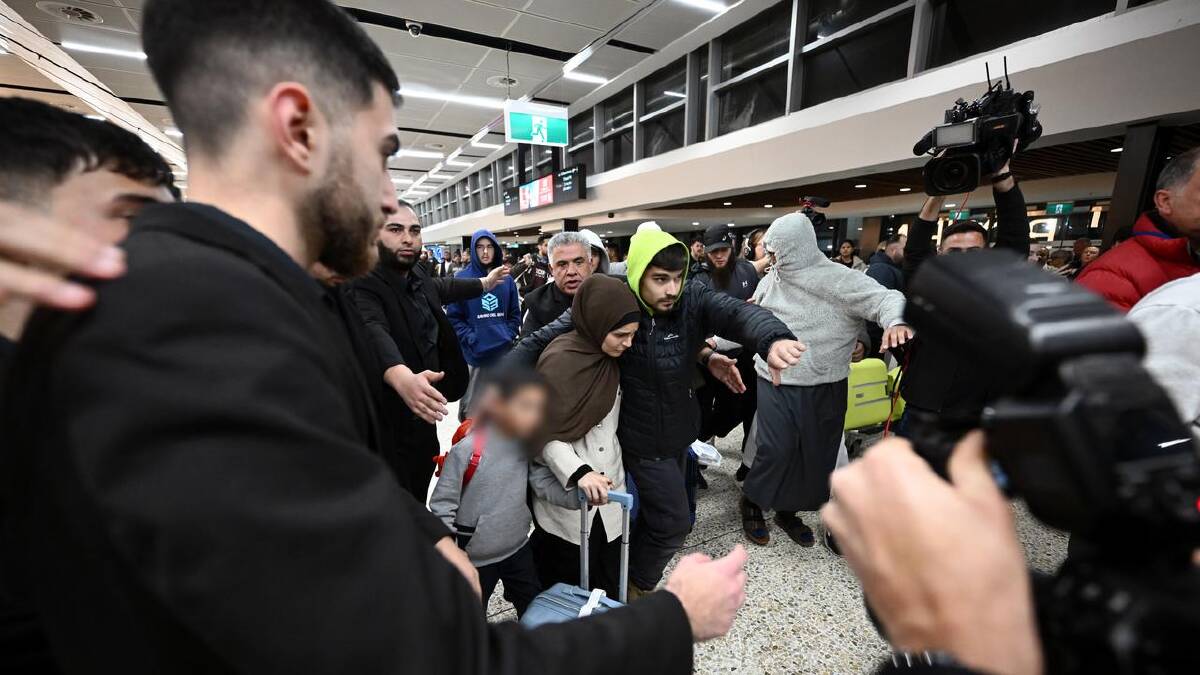 Two cohorts of Islamic State-linked families have returned to Australia in recent weeks. (Joel Carrett/AAP PHOTOS)