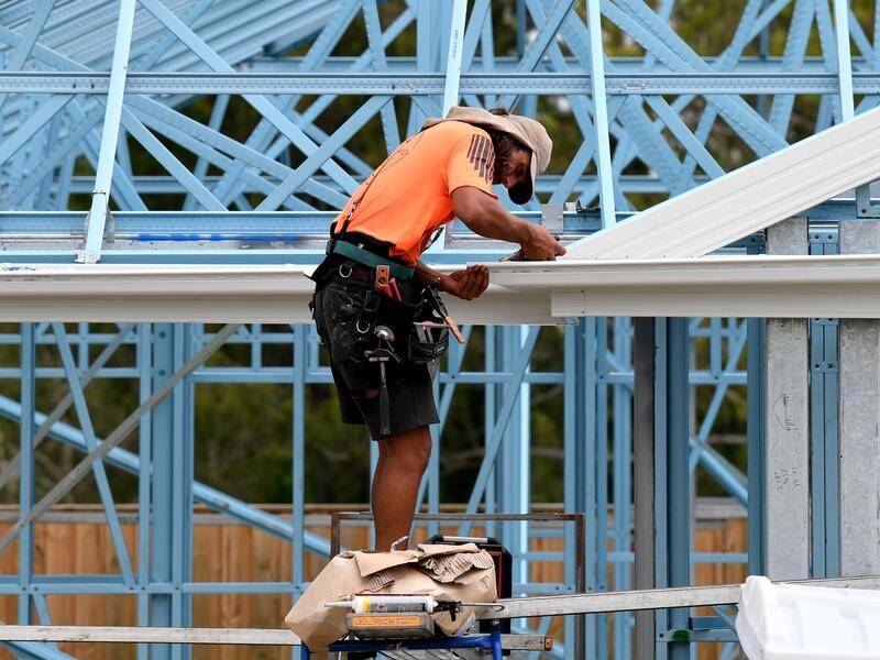 A shortage of builders, plumbers, electricians and labourers is hindering regional developments. (Darren England/AAP PHOTOS)