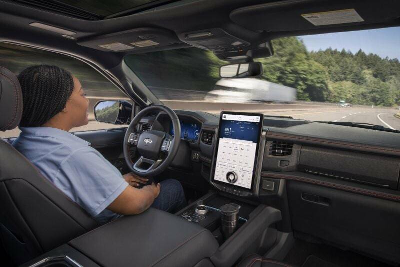 Investigators find Ford's semi-autonomous driving tech was in use before fatal crash