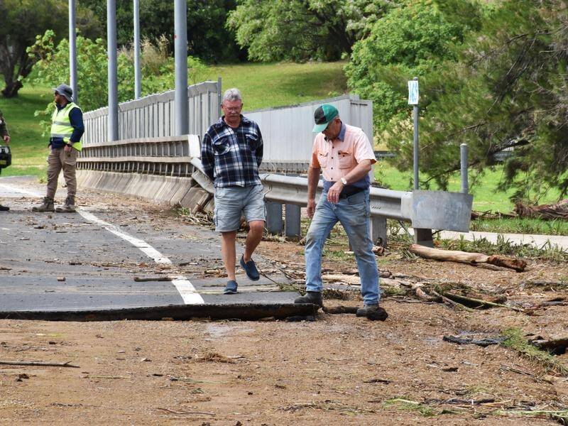 Flood recovery efforts in the NSW central west and Riverina regions have only just begun. (Murray McCloskey/AAP PHOTOS)