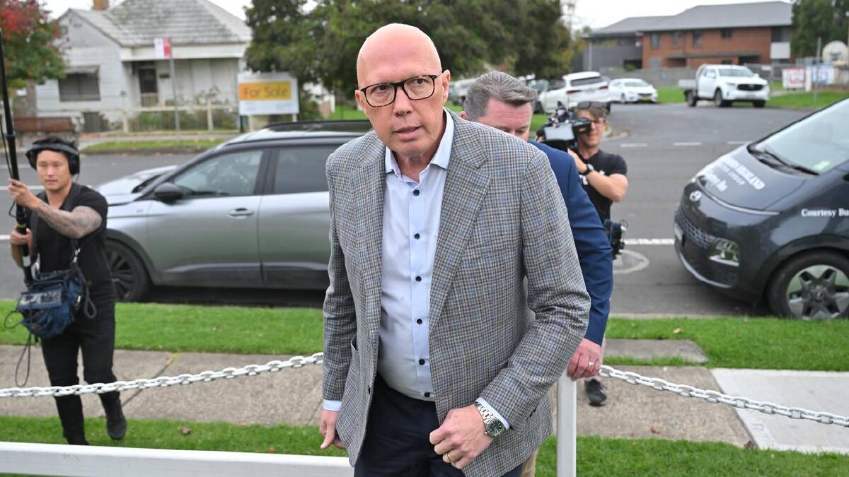 Peter Dutton has visited the NSW Southern Highlands, where Labor MP Stephen Jones is retiring. (Mick Tsikas/AAP PHOTOS)