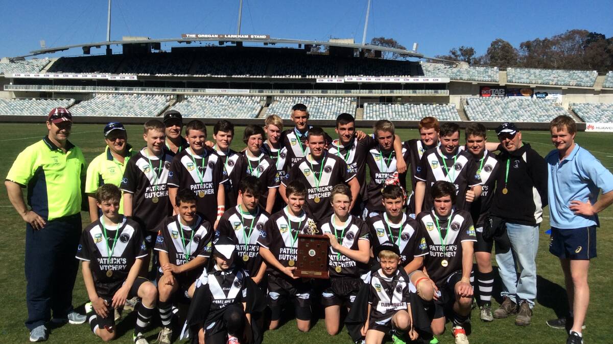 The Yass Magpies under 15s after defeating minor premiers, the Belconnen Sharks, in the grand final on Sunday. Photo: Supplied.
