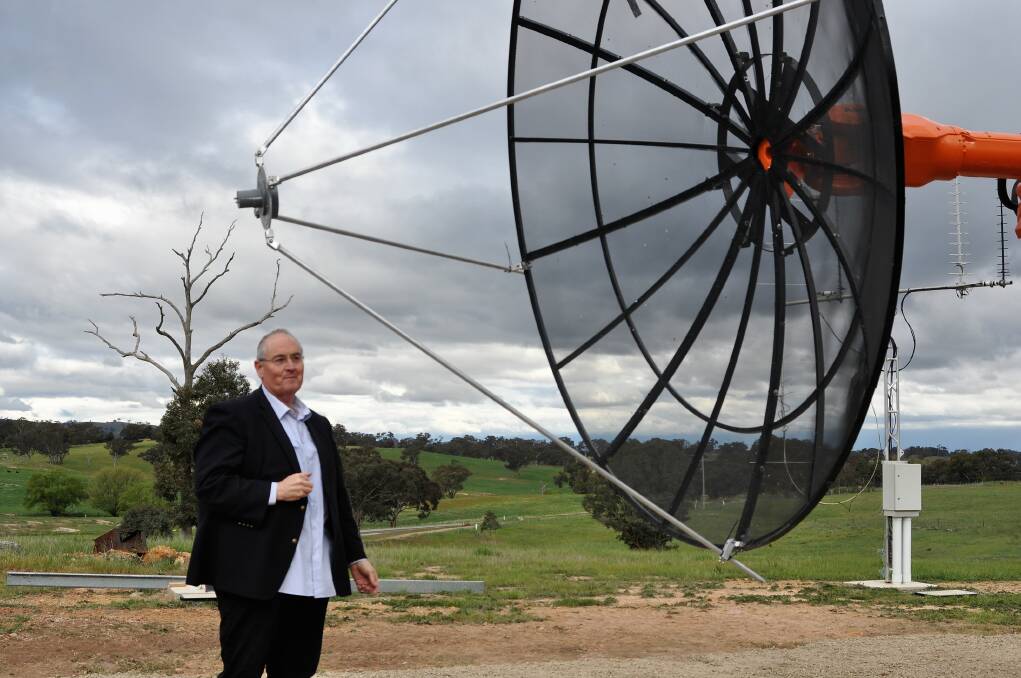 Shadow treasurer Walt Secord and shadow minister for mental health Tara Moriarty tour the Cingulan Space satellite tracking station in Yass on October 8.