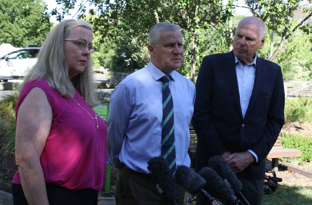 Deputy Prime Minister Michael McCormack (centre) gives a verbal commitment to duplicating the Barton Hwy with The Nationals’ Candidate for Eden-Monaro Sophie Wade and Senator for NSW Jim Molan. Photo: Hannah Sparks