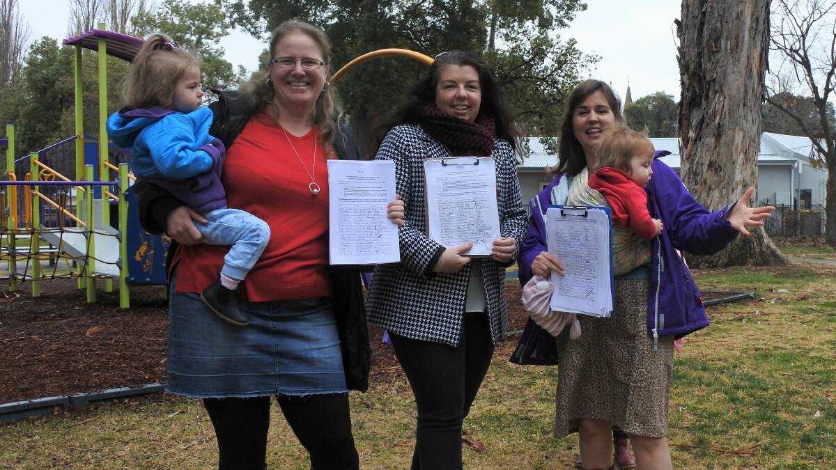 A BIG THANK YOU (L-R): Local mothers Lindsay Hollingsworth, Bec Duncan and Councillor Jasmin Jones get 2,000 petition signatures for a maternity ward in Yass