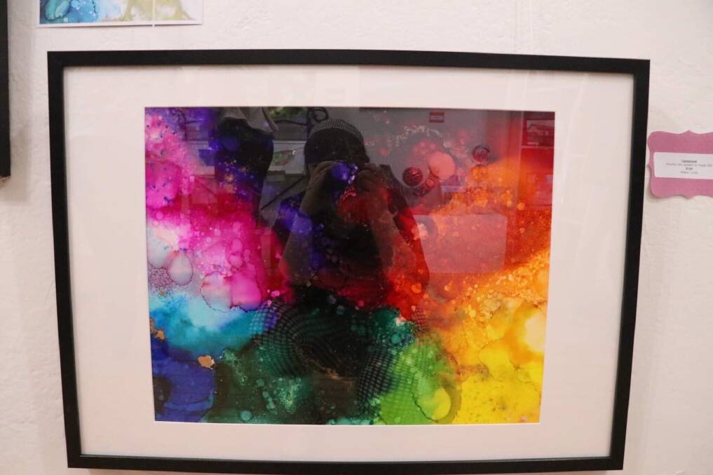 An example of Nessa Lovell's use of alcohol ink.
