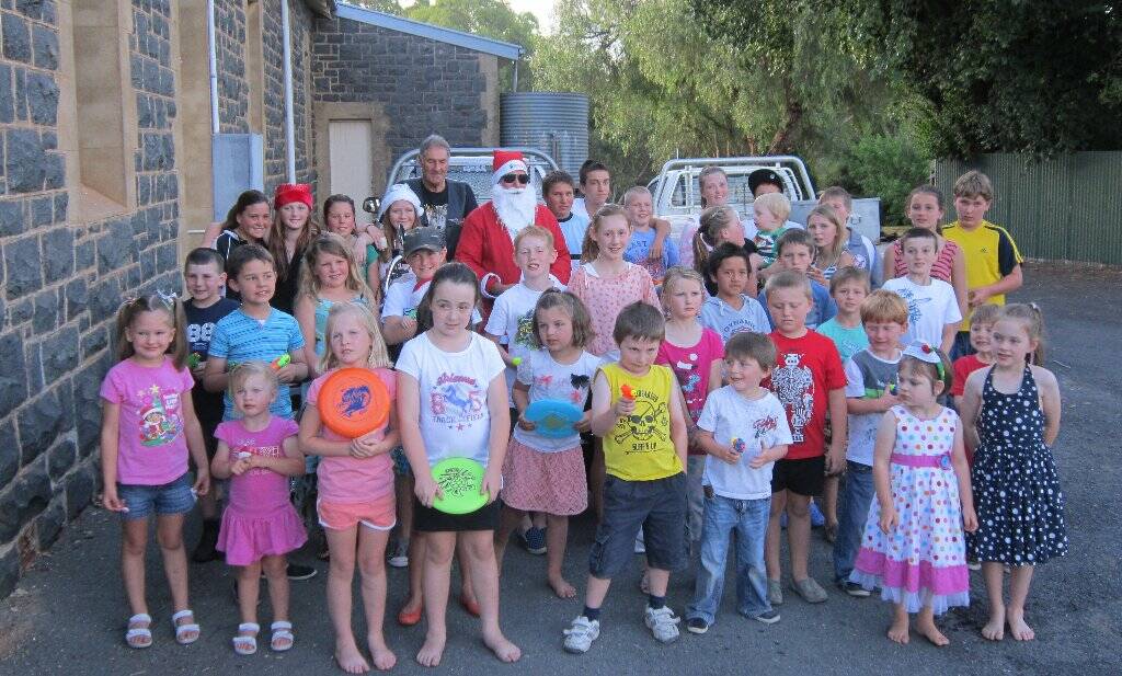 The children of Binalong had a blast last week at the disco organised by the skatepark committee. 